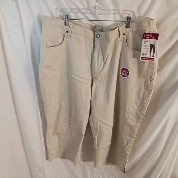 NWT Womens Capris Lee Riders 24W Beige - Oatmeal Color - Picture 1 of 14
